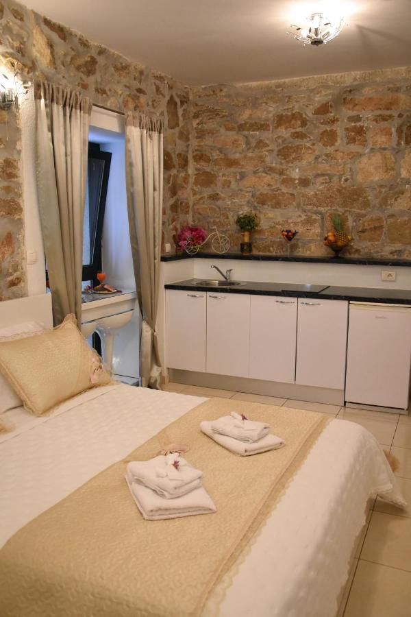 Apartments Bepina- 5 Mins From The Center Split Exterior foto