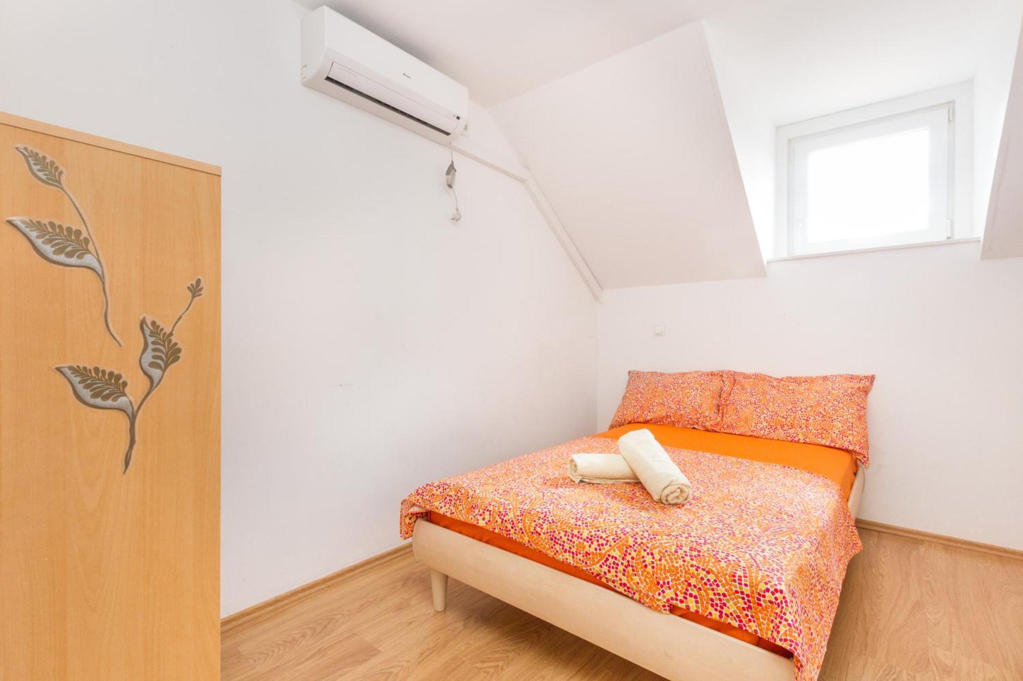 Apartments Bepina- 5 Mins From The Center Split Exterior foto